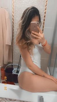 Sultanbeyli Escort Bayan Adamı Kıskandırmasını İyi Biliyor